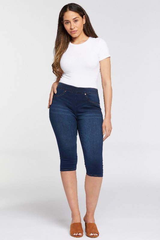 Women at Seven7 Jeans