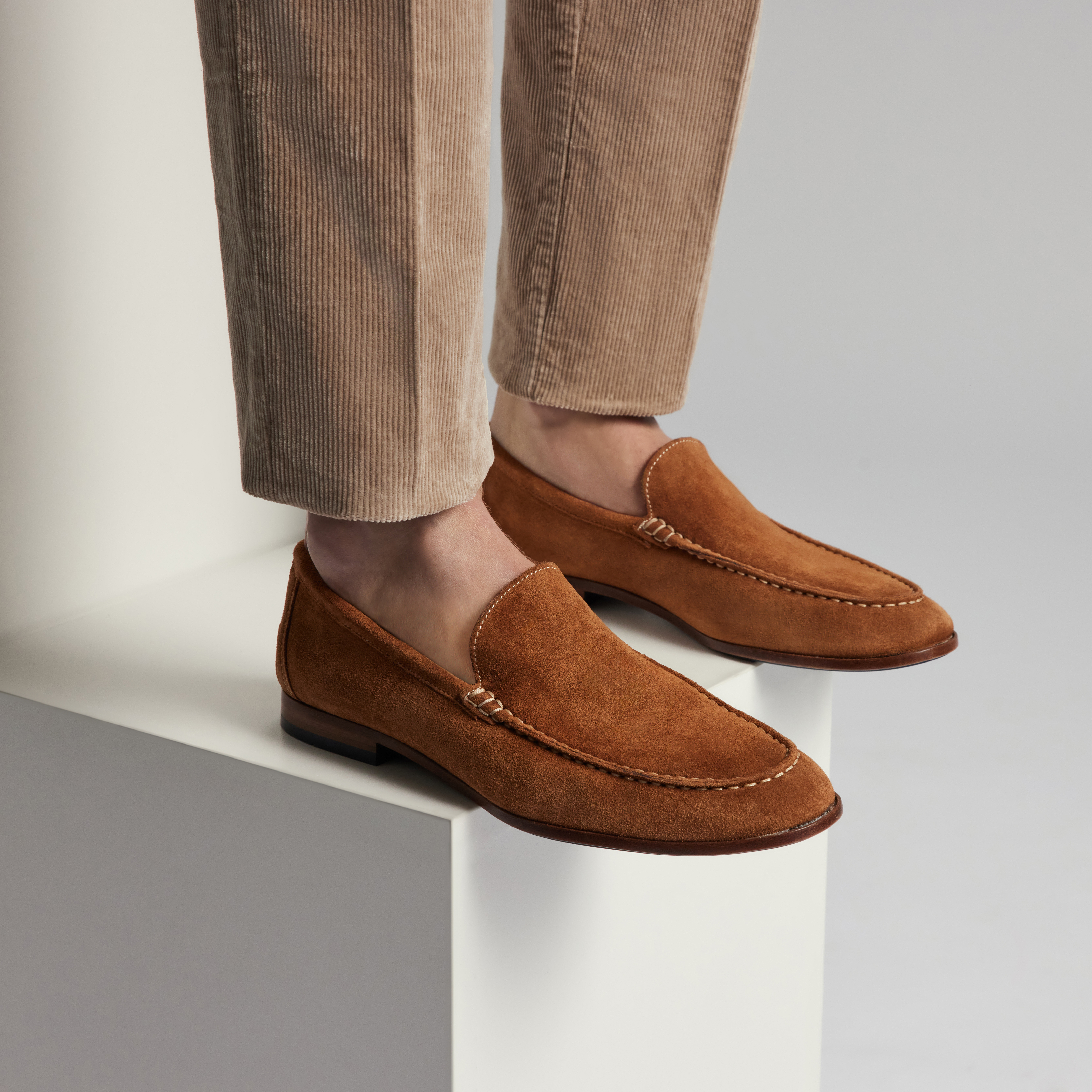 Donald Pliner Slater Venetian Loafer In Cognac