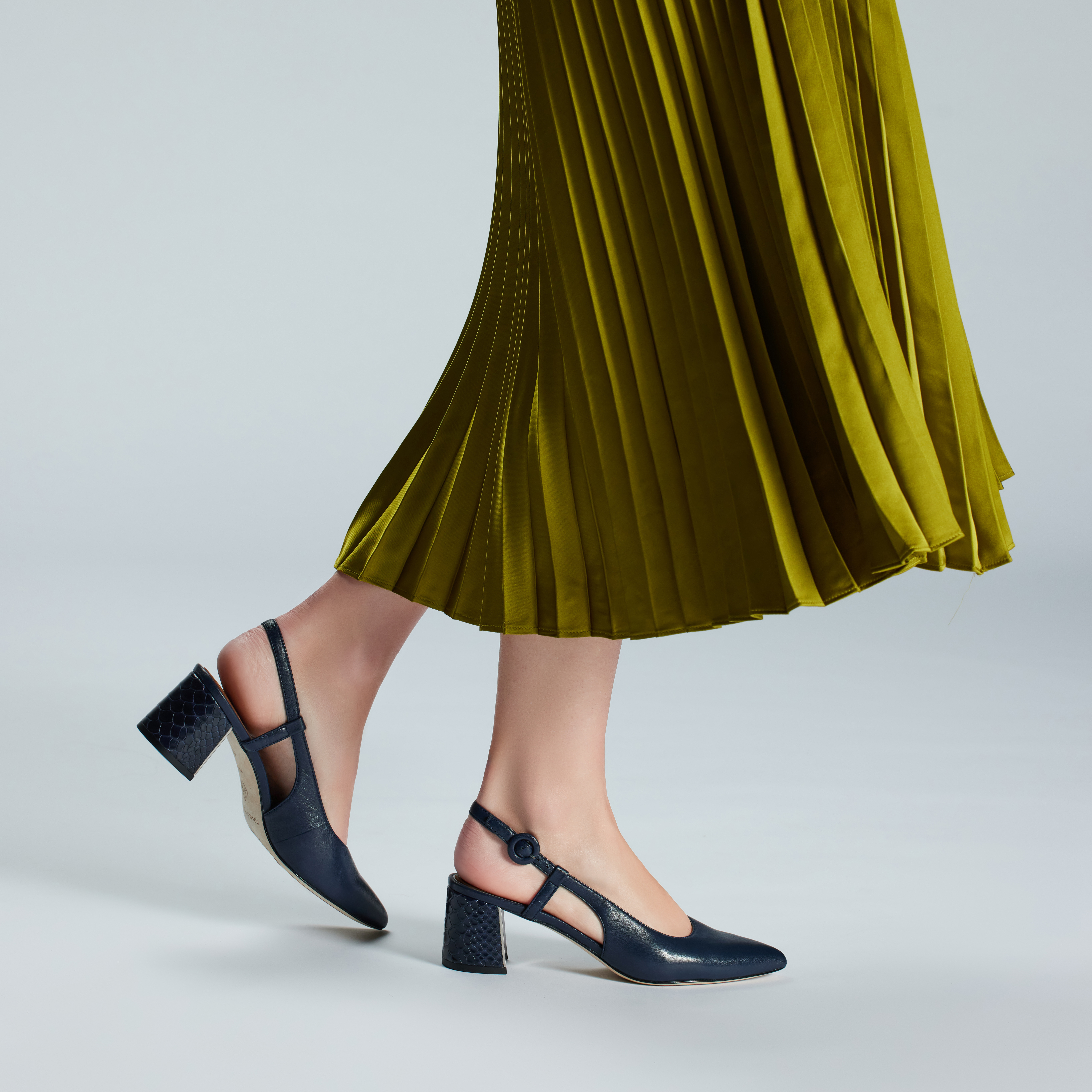 Donald Pliner Song Slingback Pointed Toe Pump In Navy Leather