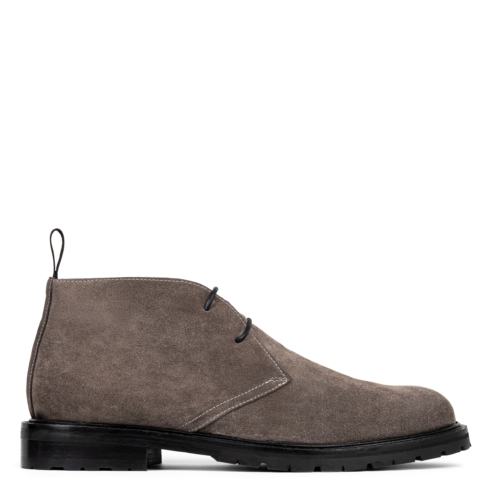 Donald Pliner Colton Lug Sole Chukka Boot In Light Grey Suede