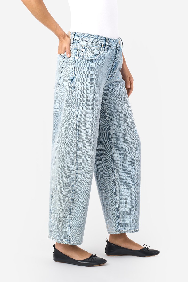 【in a row】Shio Oblique-Line Wide Denim Blue Striped Wide Leg Jeans | Winter - Aespa - Fashion Chingu