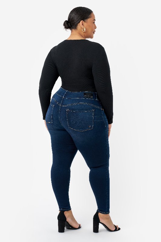 lady　0107 ♡ Mid Rise Starlette Boot Cut Jean at Seven7 Jeans